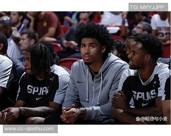 马刺主场对决勇士迪伦哈珀缺阵其他球员全力出战 马刺主场对决勇士迪伦哈珀缺阵其他球员全力出战