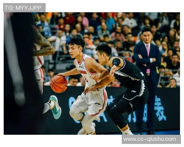 追梦格林赛后穿保护靴离开球馆伤势引发球迷担忧 追梦格林赛后穿保护靴离开球馆伤势引发球迷担忧