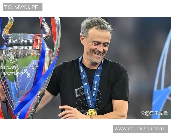 恩里克执教巴黎迎来百场胜利俱乐部官方海报热烈祝贺